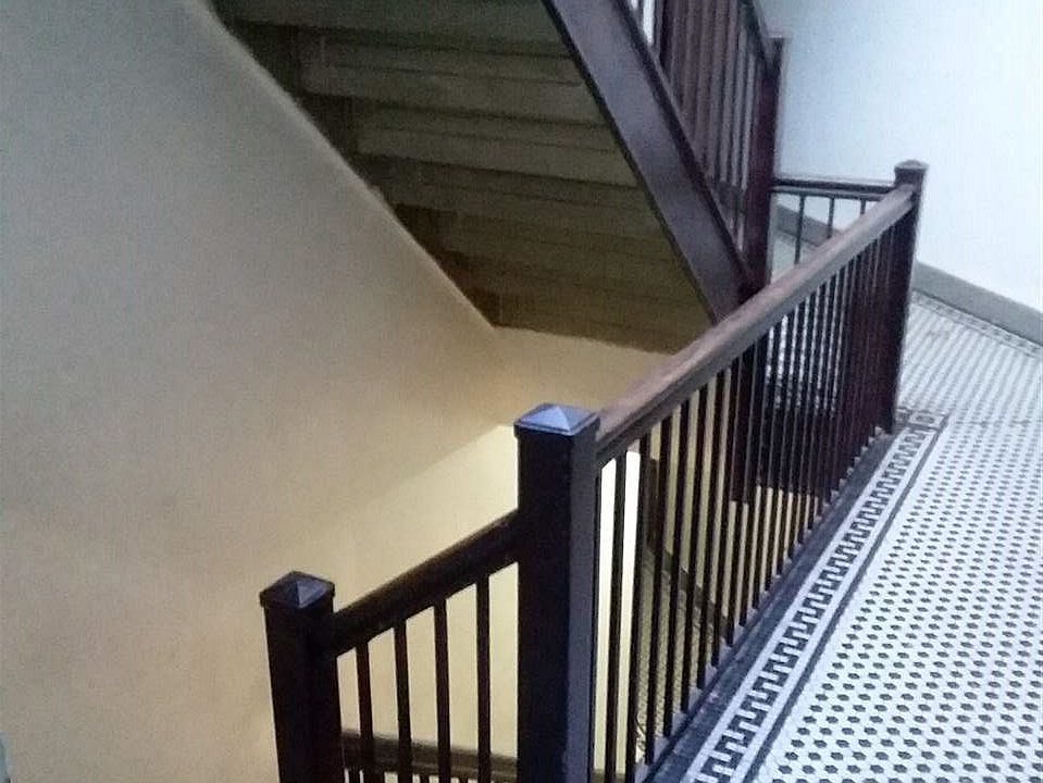 2nd image of 601 Columbia Ave APT 201