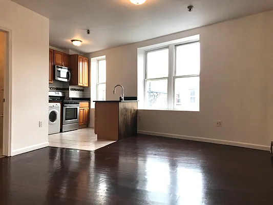 Rented by Evergreen Realty & Investments | media 21