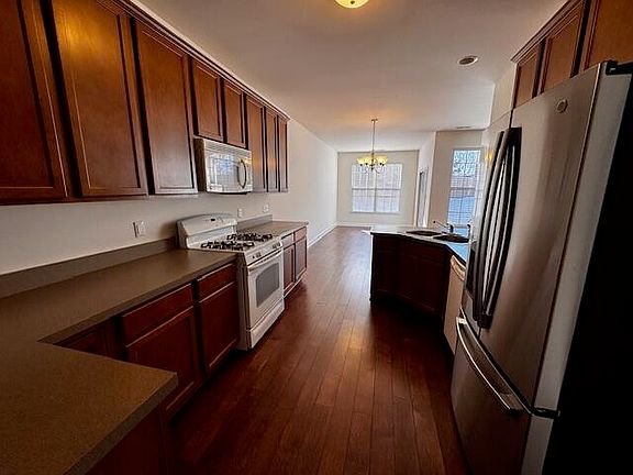 3rd image of 9989 Settlers Ct