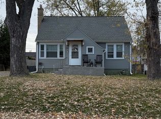 1141 Homer Ave, Aurora, IL 60505