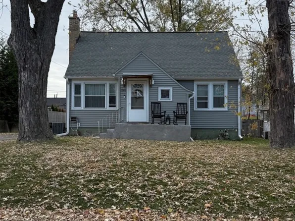 1141 Homer Ave, Aurora, IL 60505