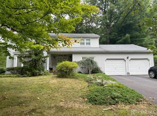 73 Stratford Rd, East Brunswick, NJ 08816