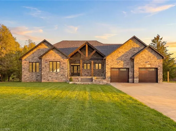 75 Robinson Rd, Cambridge, ON N1R 5S7
