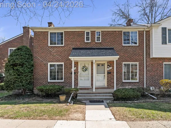 22923 Gary Ln, Saint Clair Shores, MI 48080