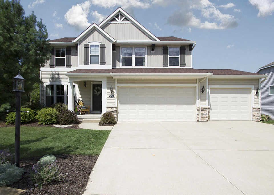 1st image of 821 Moorings Dr