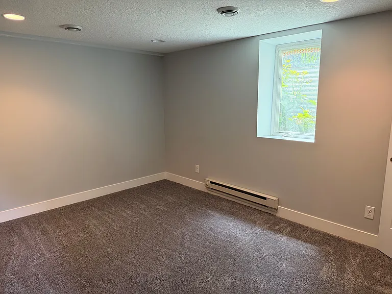 6046 Portland Ave — Photo 9