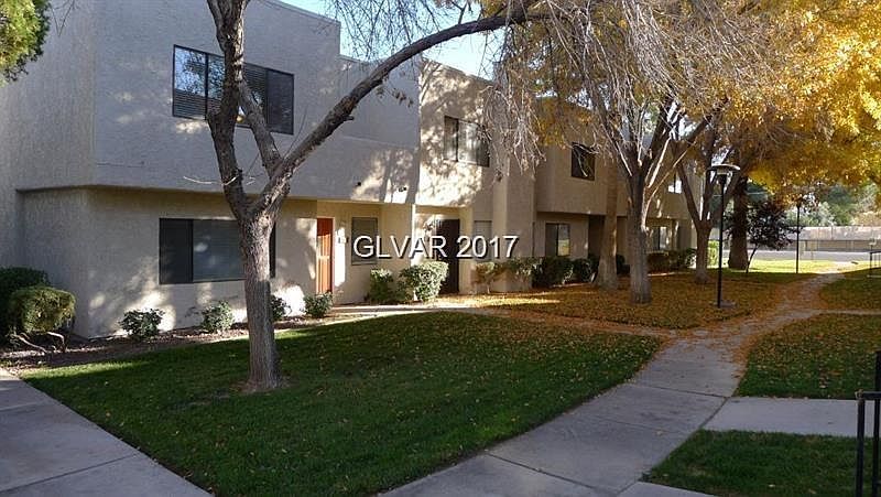 1st image of 2642 Aracatuba Ave