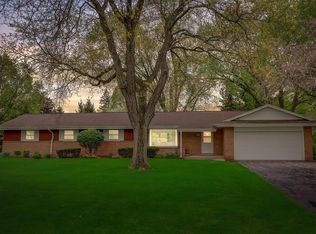 16125 Smith Dr, Brookfield, WI 53005