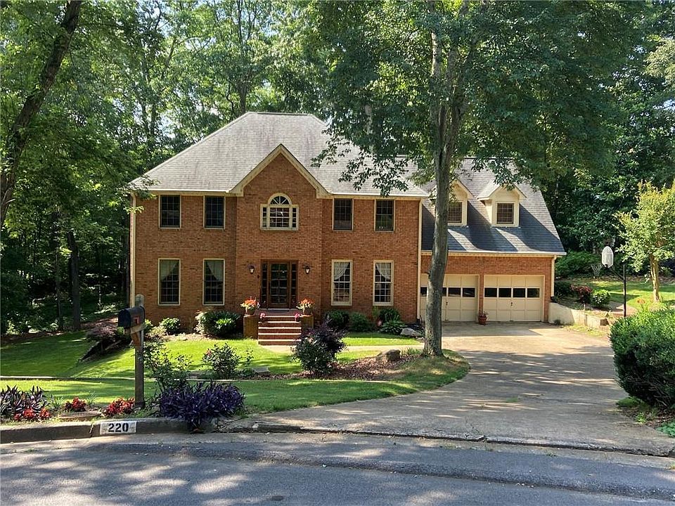 1st image of 220 Riding Trail Ct