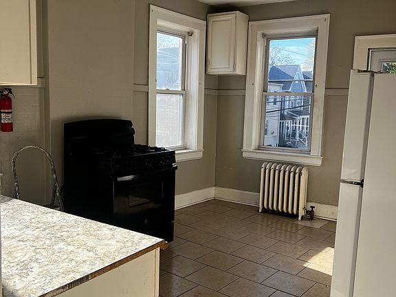 5th image of 15-17 Woodland Ave #17B
