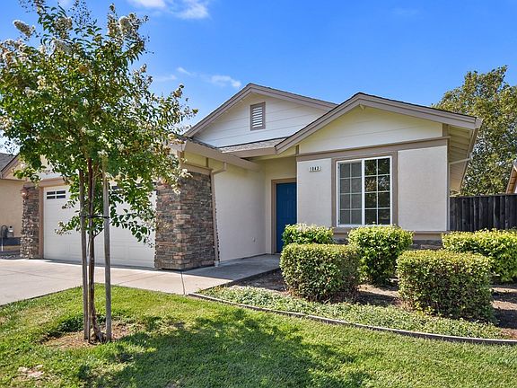 4th image of 1043 Plumas Court