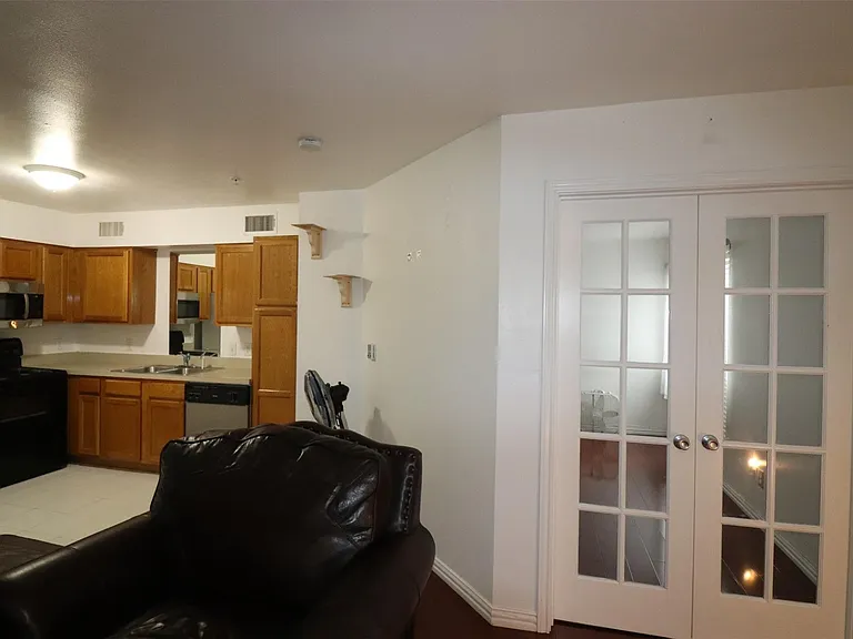 9817 Walnut St #103 — Photo 8