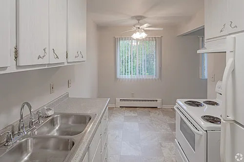 LaBlanche Apartments Photo 1