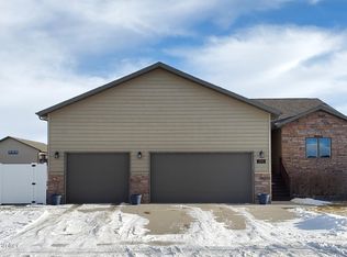 2550 States Blvd, Dickinson, ND 58601