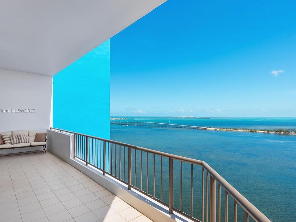 1st image of 1581 Brickell Ave APT T105
