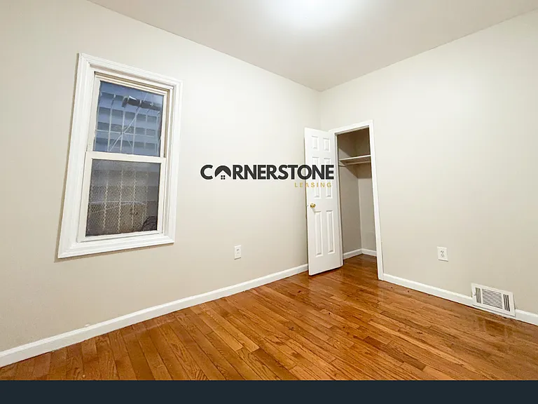828 S 16th St — Photo 13