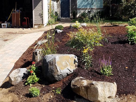 Front walkway from street