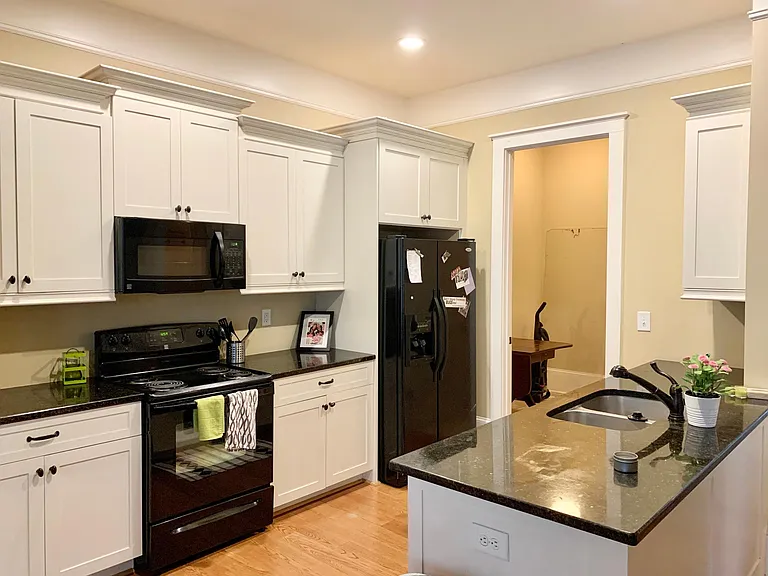 41 Charter Oak Dr — Photo 4