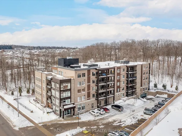 105 Spencer Ave #209, Orangeville, ON L9W 7S3