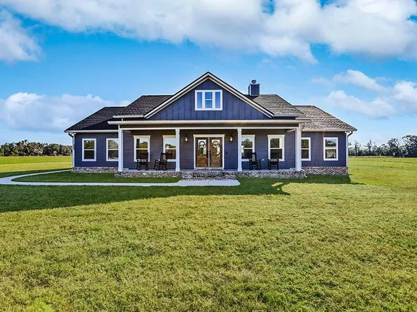 889 SW 102nd St, Trenton, FL 32693