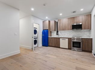 192 Avenue Of The Americas APT 4F, New York, NY 10013