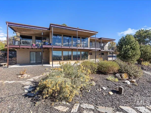 2814 E Stone Point Dr, Boise, ID 83712