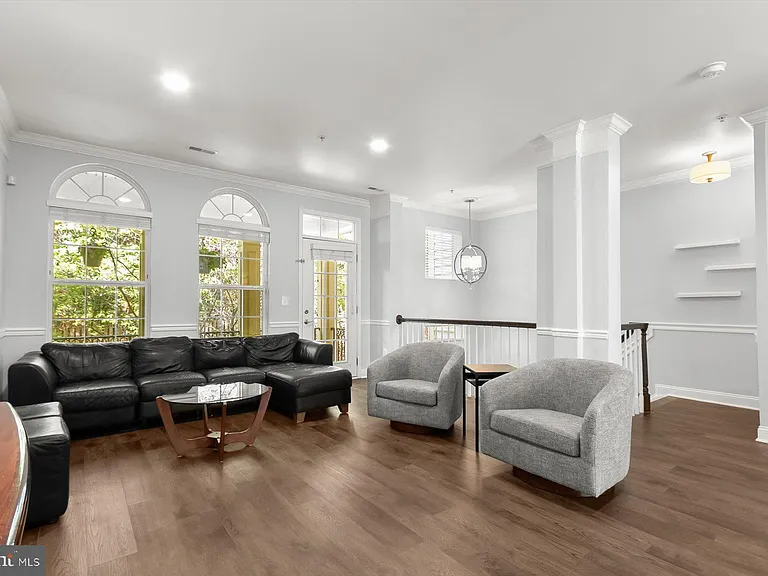 7207 Phelps Hill Ct — Photo 9