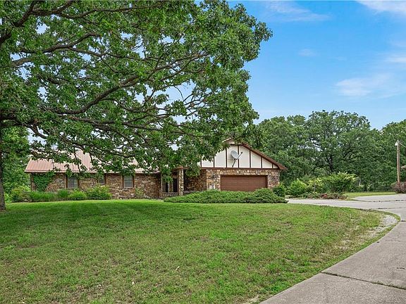 3rd image of 8000 SE Condor Ln