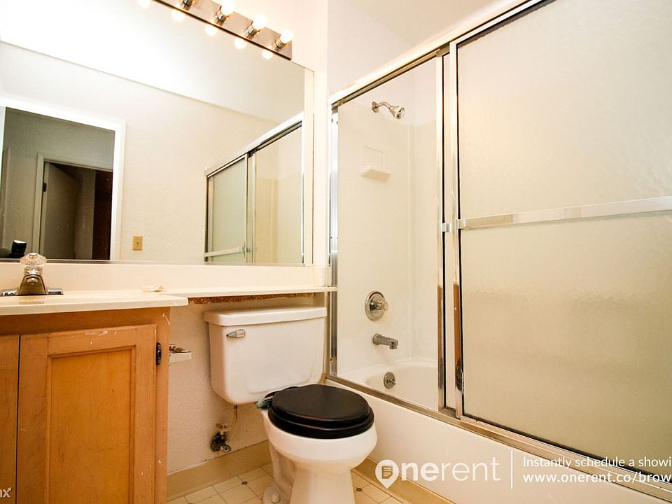 1st image of 725 Auburn Pl APT 205