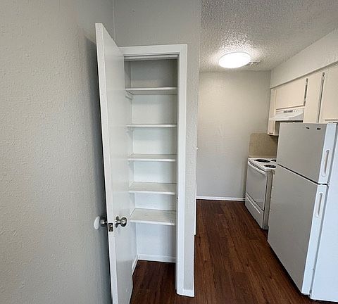 4th image of 5303 Saint Georges Grn APT D