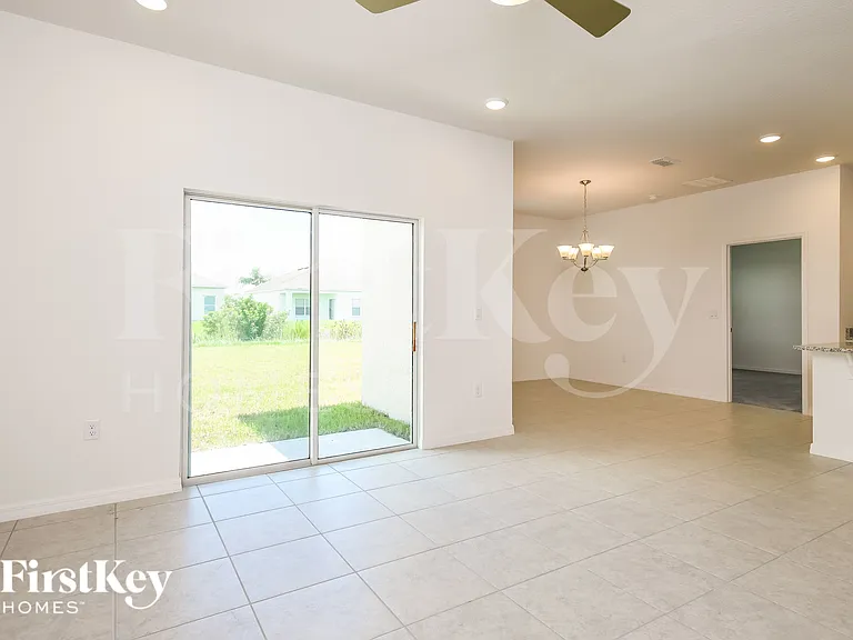 1140 Spokane Point — Photo 4
