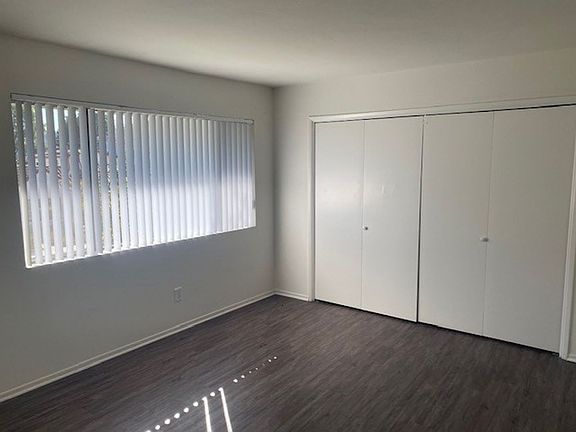5th image of 401 Raymond Ave #14