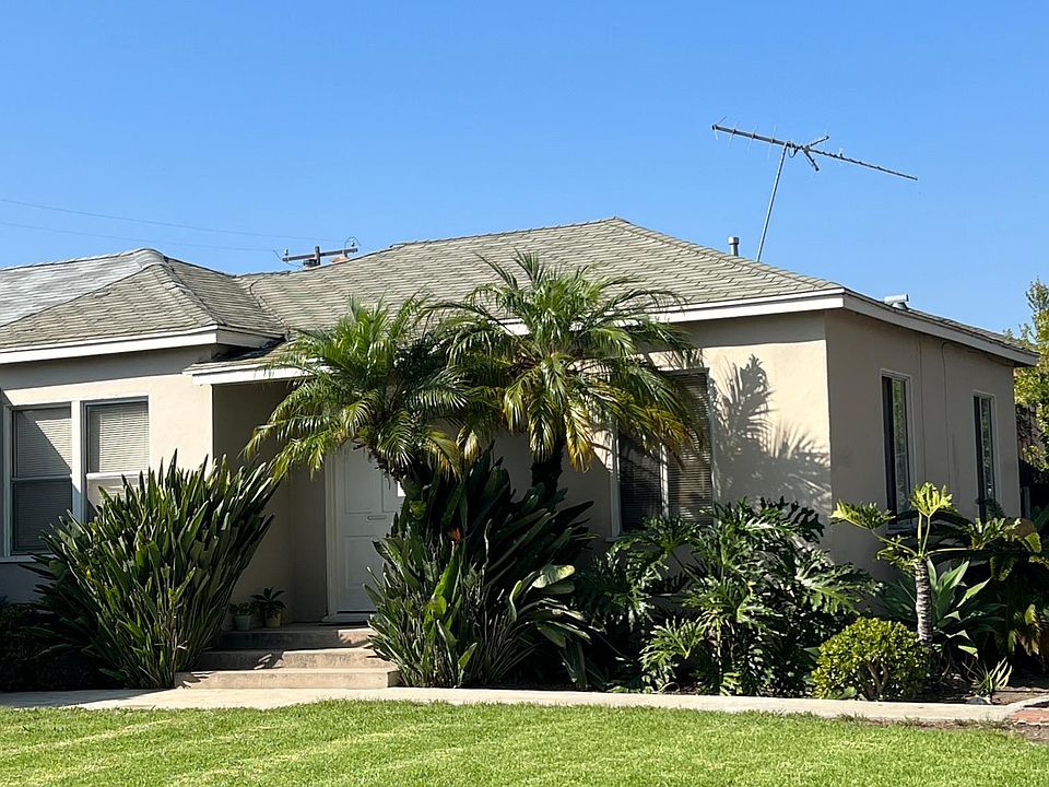 1st image of 10809 Jefferson Blvd #10809