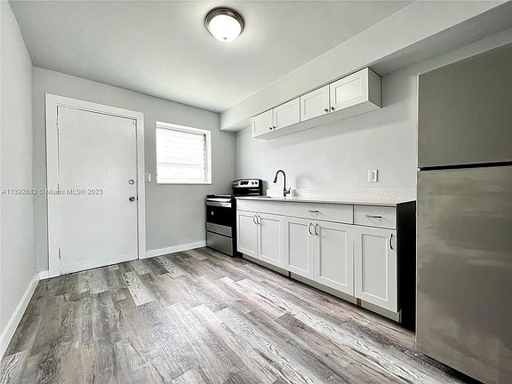 5th image of 801 NW 10th St #2