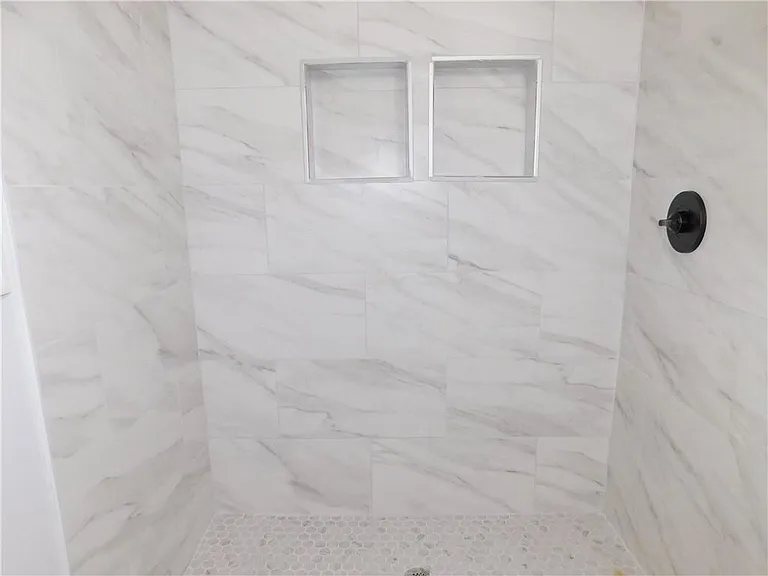 183 Laurel Heights Dr — Photo 32