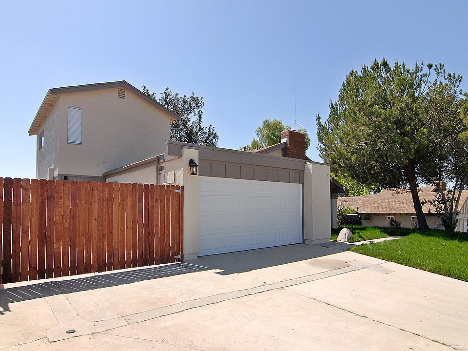1st image of 933 Harlan Cir