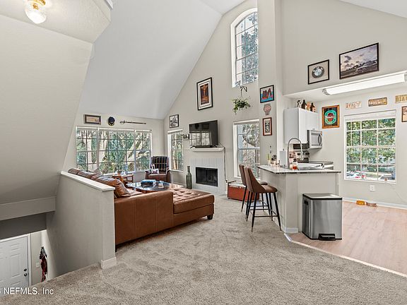5th image of 13703 RICHMOND PARK Drive N #2607