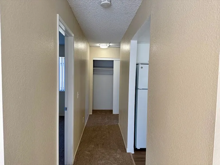Summer Brook Apartments — Photo 7