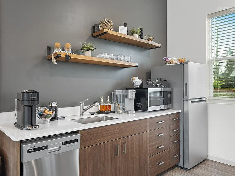 Verda Crossing | Coffee Bar