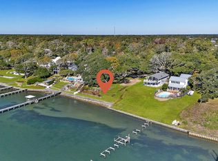 5005 Holly Ln, Morehead City, NC 28557