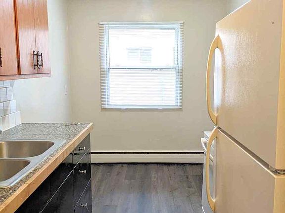2nd image of 1891 7th St E APT 203