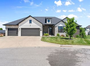 5961 S Doubletree Ct, Springfield, MO 65810