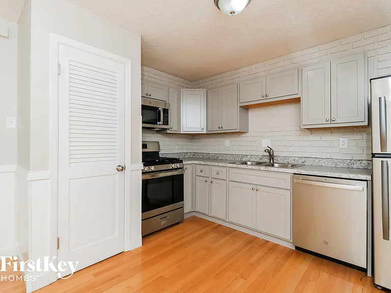 2705 Peachwood Trl — Photo 4