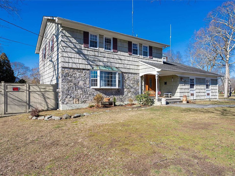 1st image of 4 Carol Ln