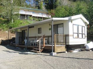 667 1st St, Gardiner, OR 97441