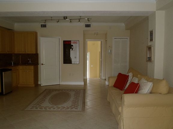 1 BED STUDIO DOWNSTAIRS