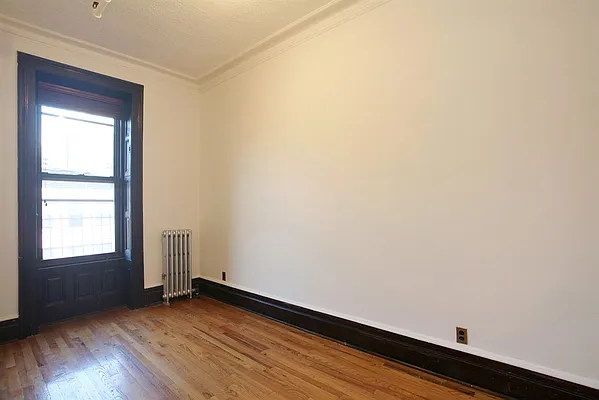 Rented by Corcoran | media 23