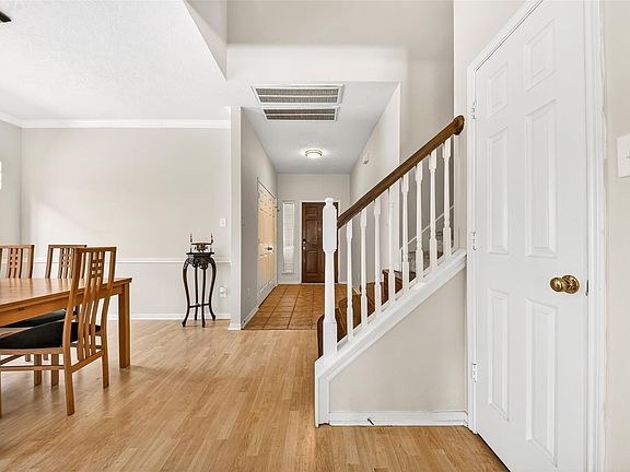 4th image of 1635 Pebble Banks Ln