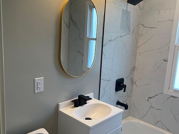 2nd image of 914 17th St APT 4