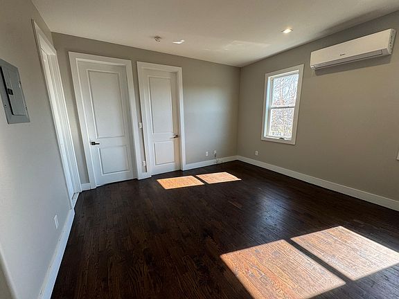 4th image of 4 Whitman Ave #G2